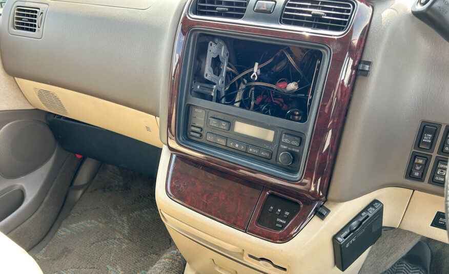 2000 Toyota Grand Hiace