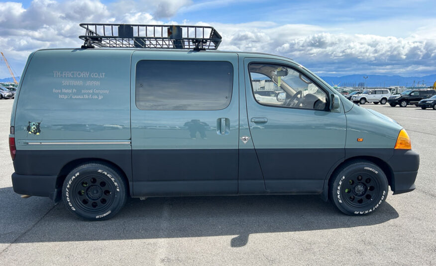 2000 Toyota Grand Hiace