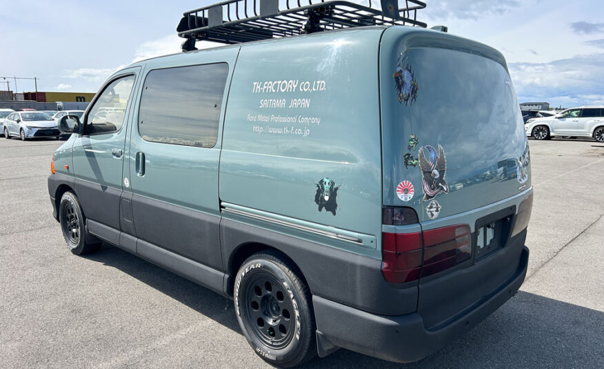 2000 Toyota Grand Hiace