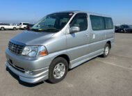 2000 Toyota Grand Hiace
