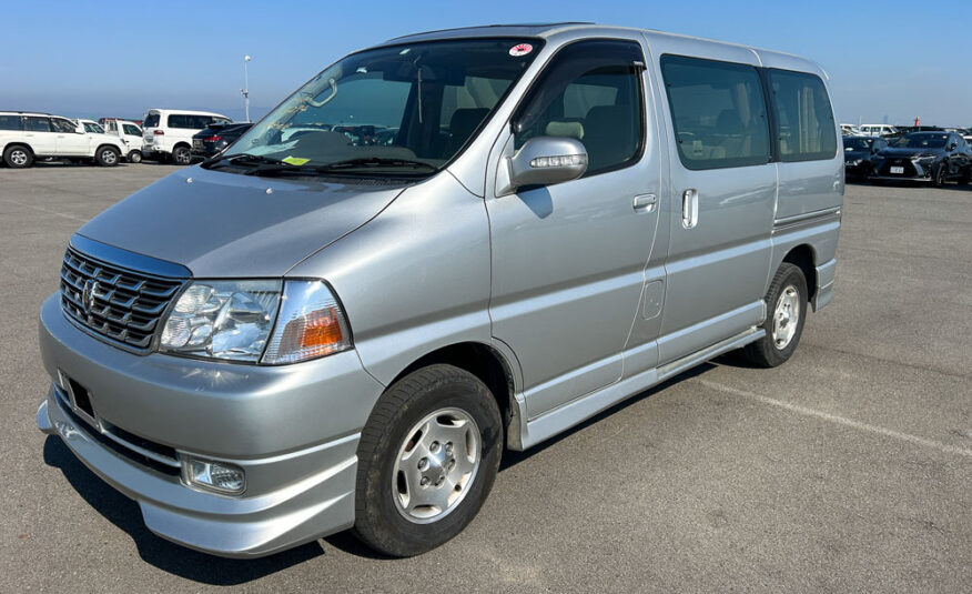 2000 Toyota Grand Hiace
