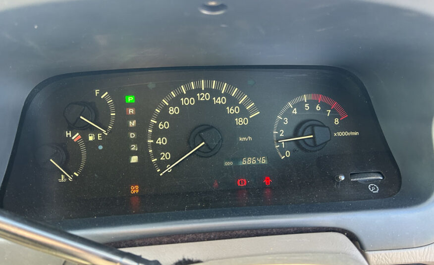 2000 Toyota Grand Hiace