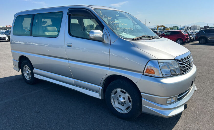 2000 Toyota Grand Hiace