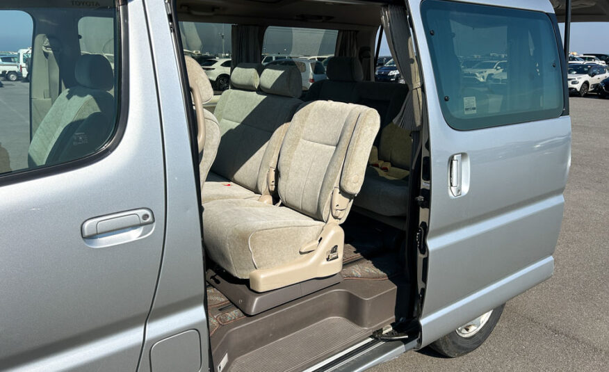 2000 Toyota Grand Hiace