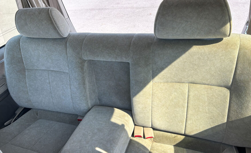 2000 Toyota Grand Hiace