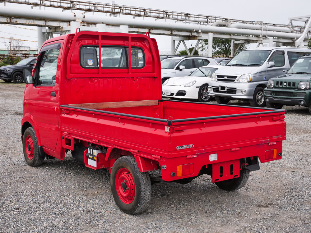 2002 Suzuki Carry rouge vue de côté