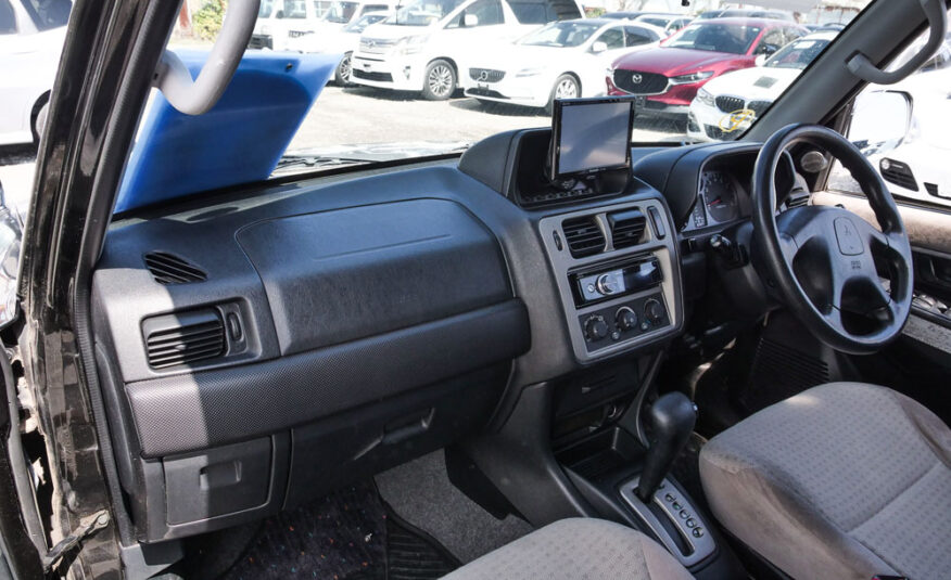 2001 Mitsubishi Pajero IO