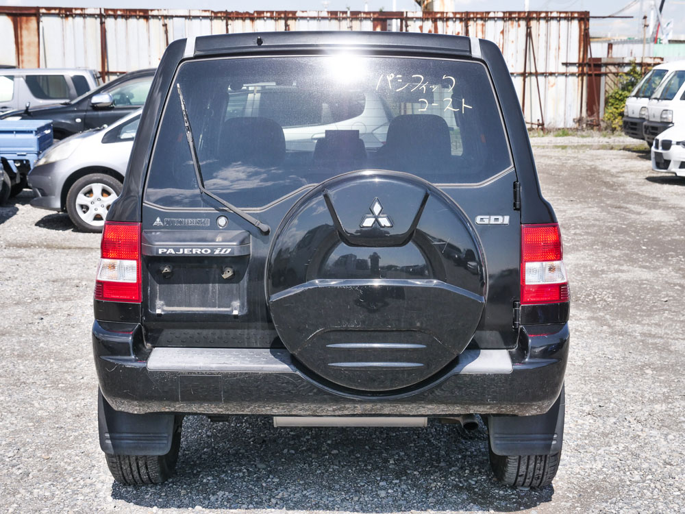 2001 Mitsubishi Pajero IO Rear Side View