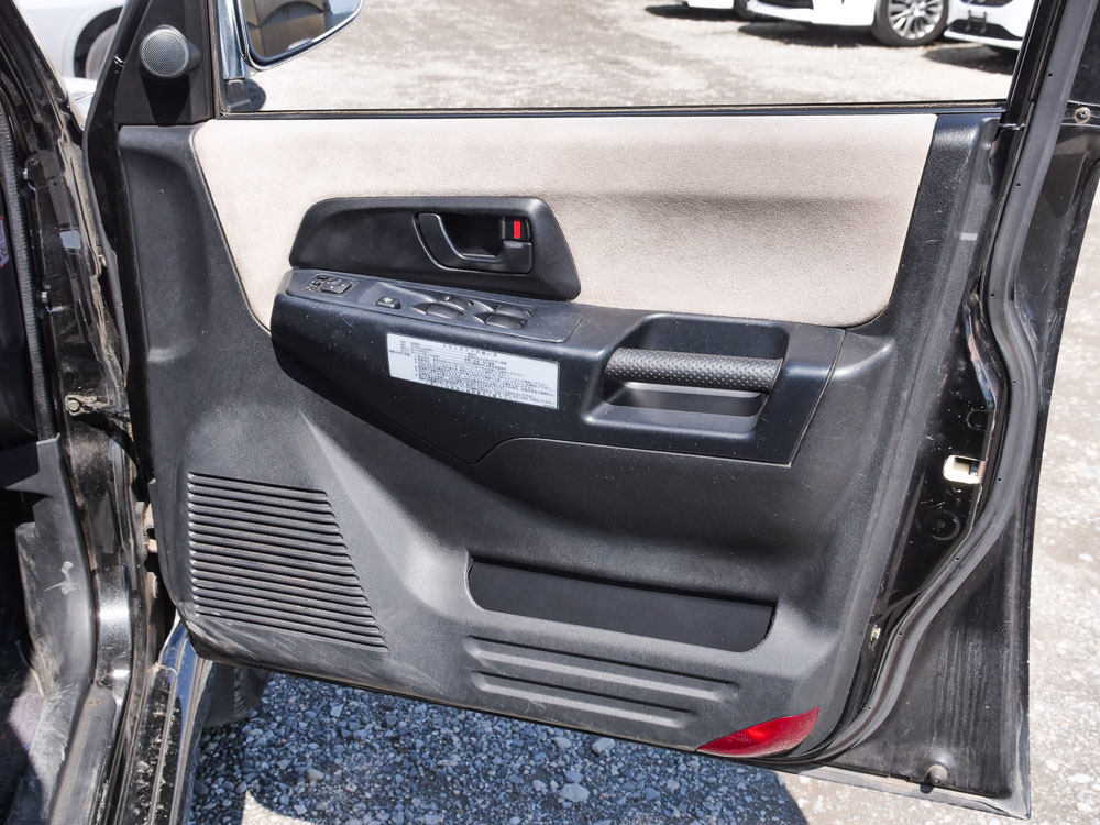 2001 Mitsubishi Pajero IO