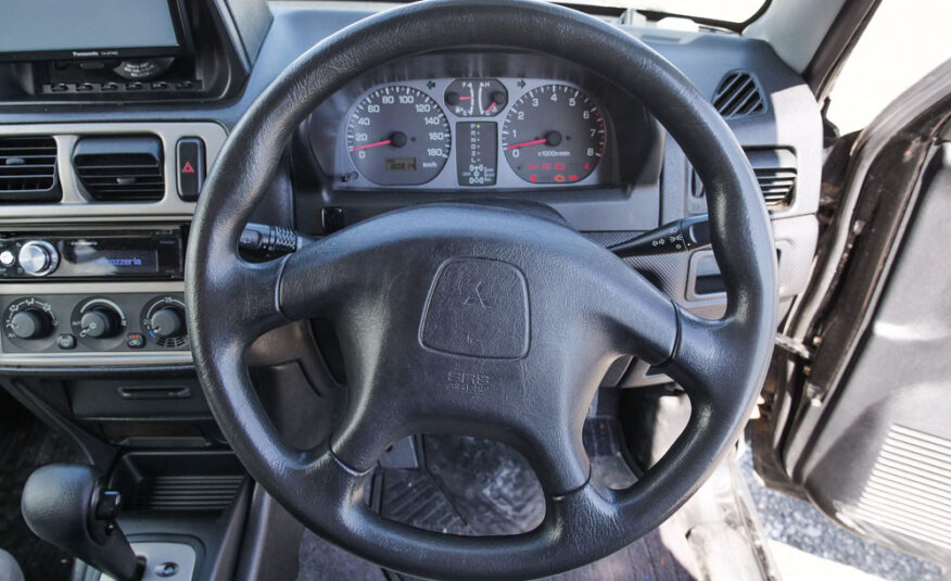 2001 Mitsubishi Pajero IO