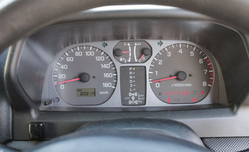 2001 Mitsubishi Pajero IO