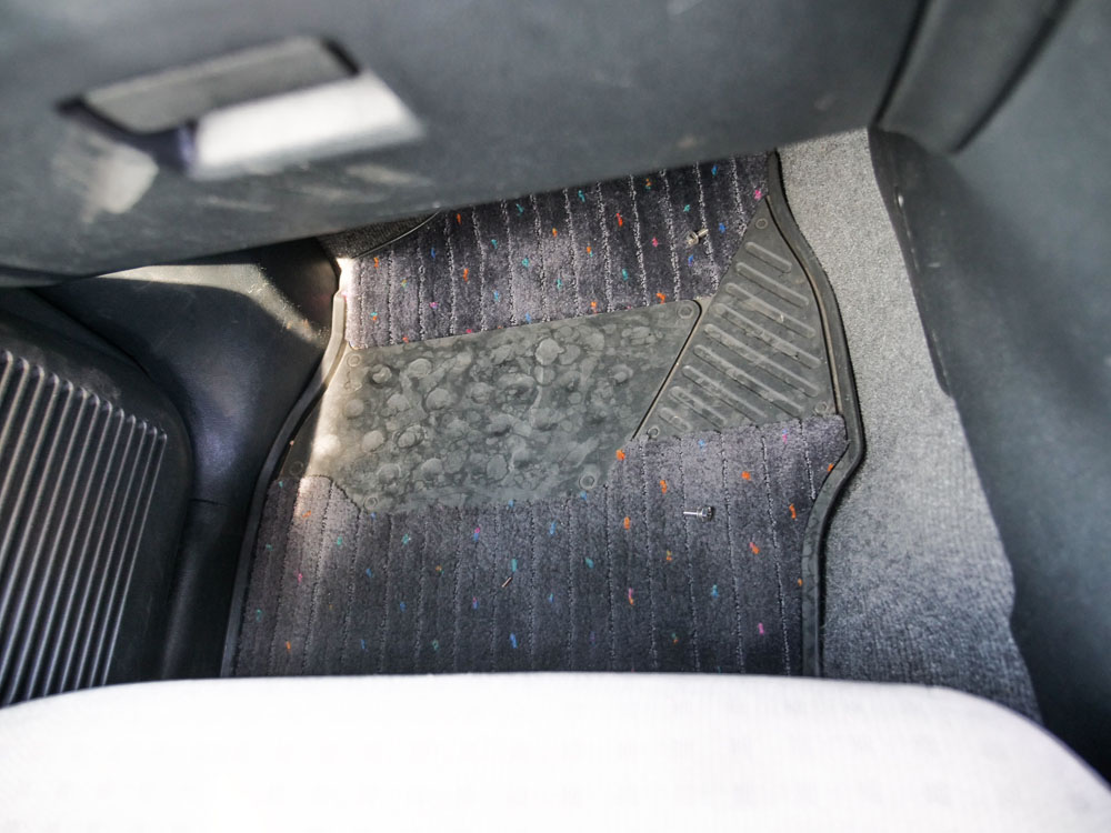 2001 Mitsubishi Pajero IO
