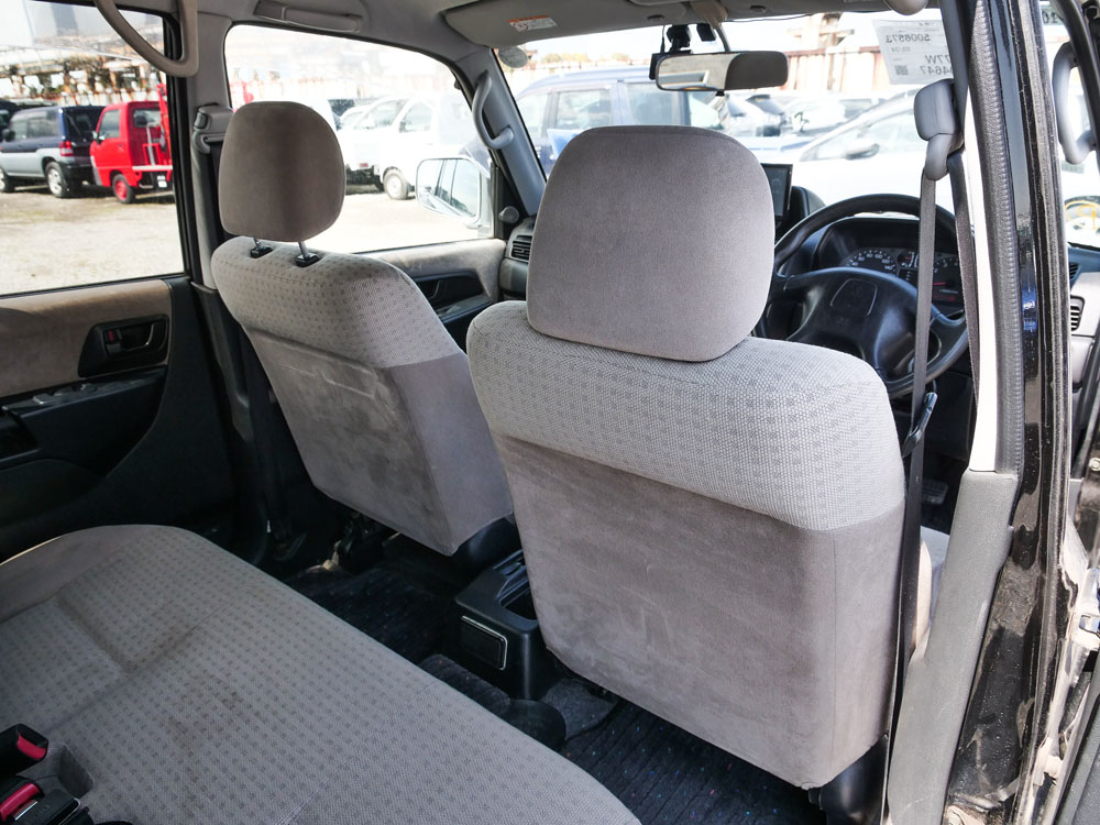 2001 Mitsubishi Pajero IO