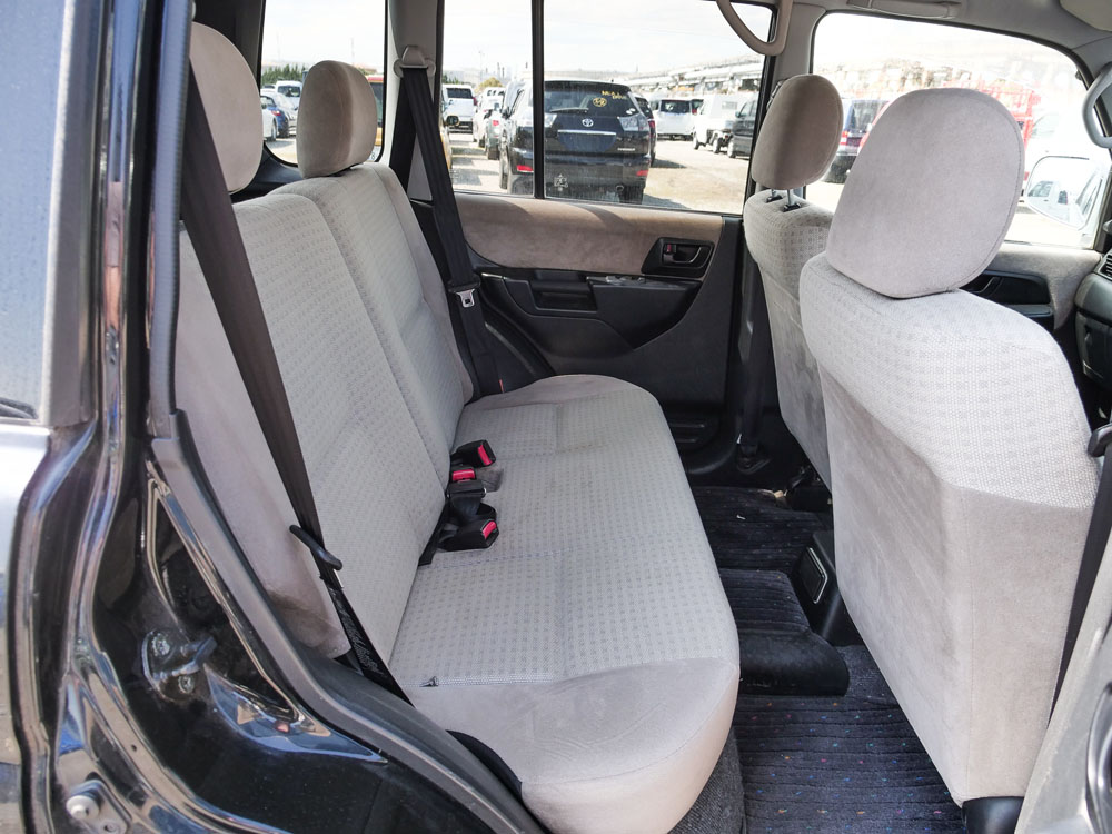 2001 Mitsubishi Pajero IO