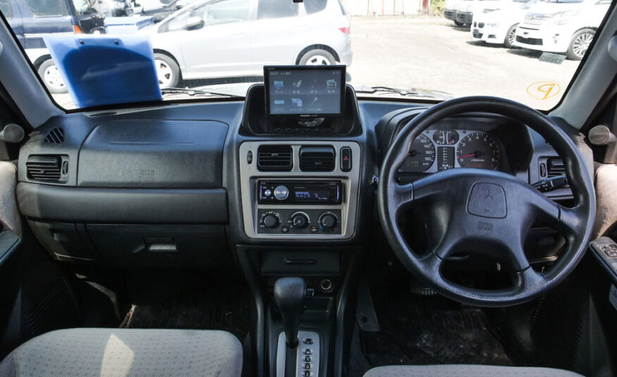 2001 Mitsubishi Pajero IO