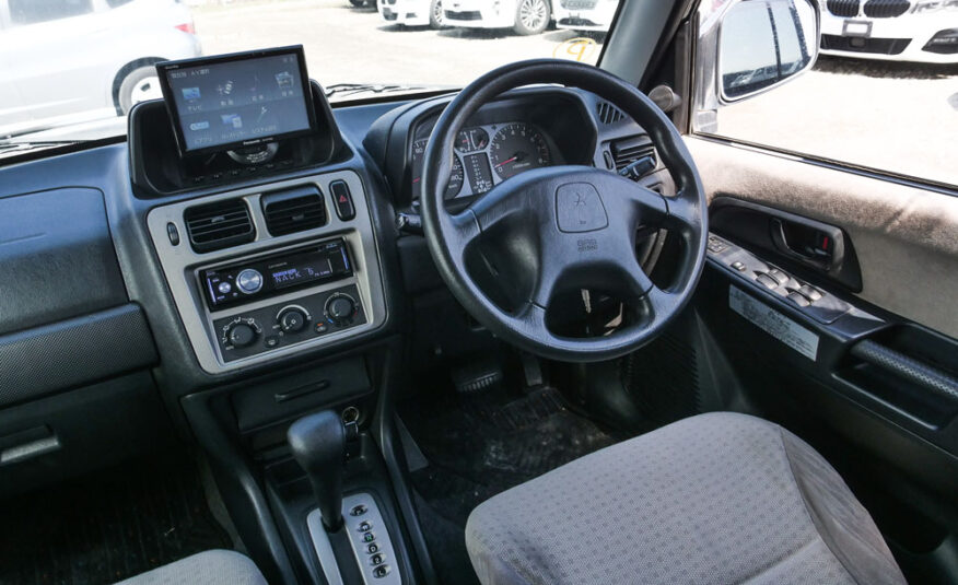 2001 Mitsubishi Pajero IO