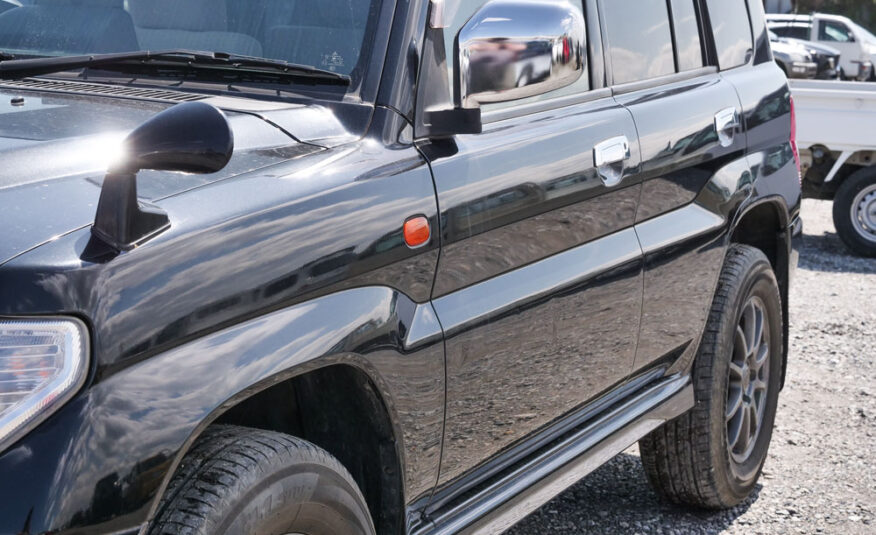 2001 Mitsubishi Pajero IO
