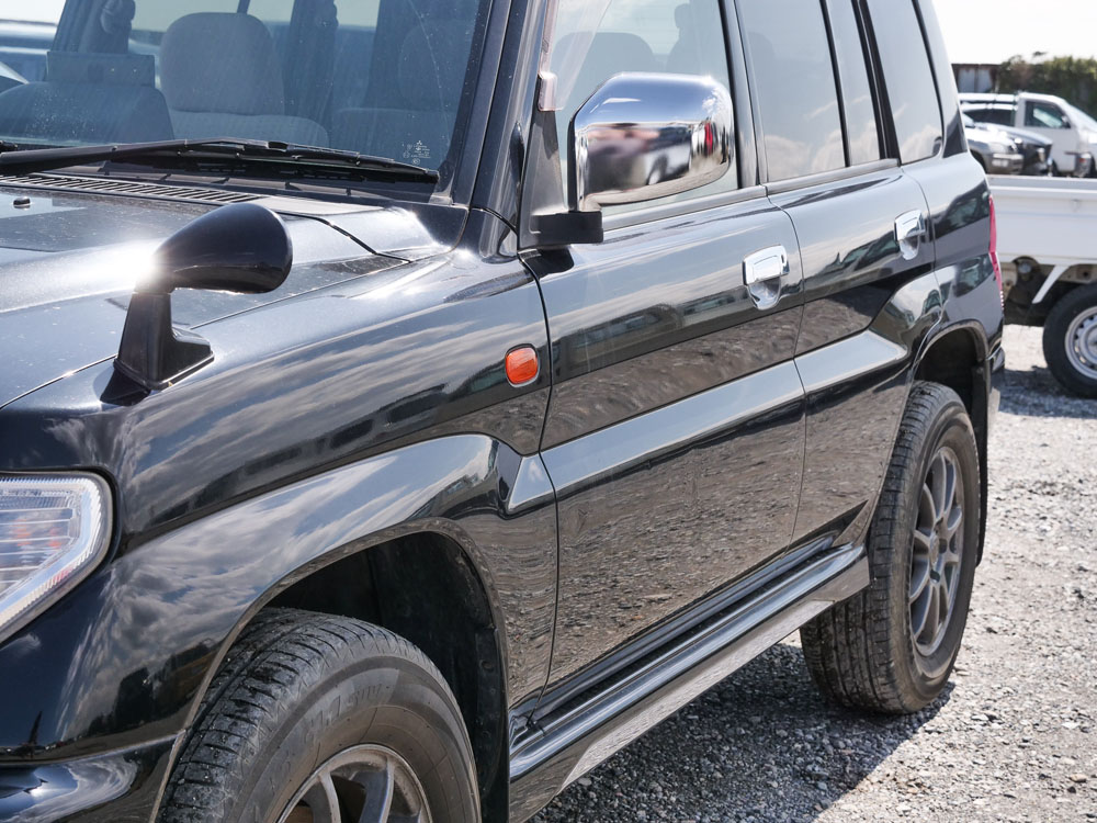 2001 Mitsubishi Pajero IO