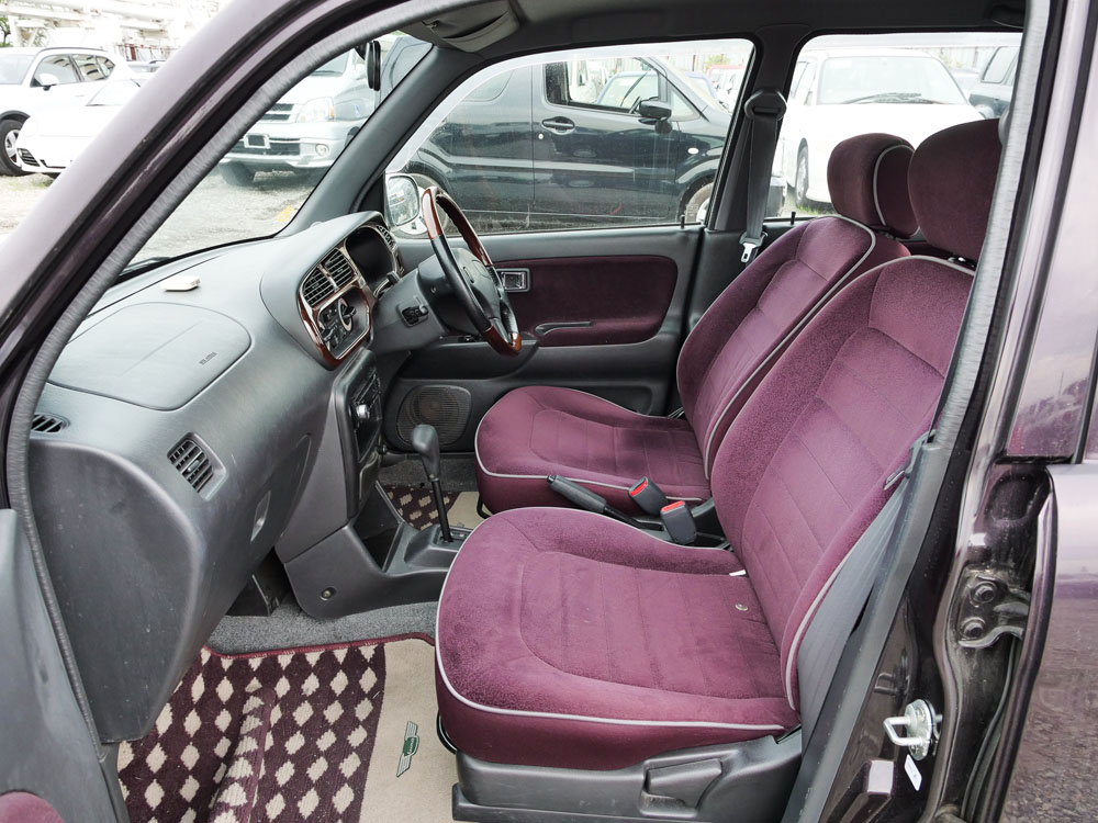 1999 Daihatsu Mira Gino