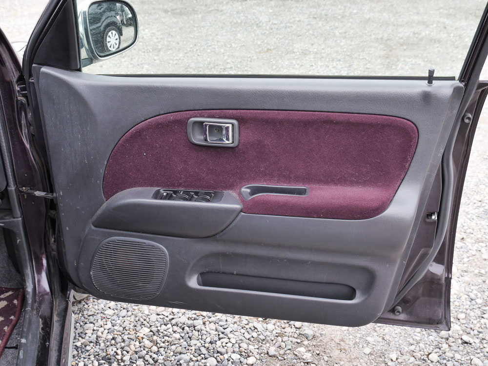 1999 Daihatsu Mira Gino
