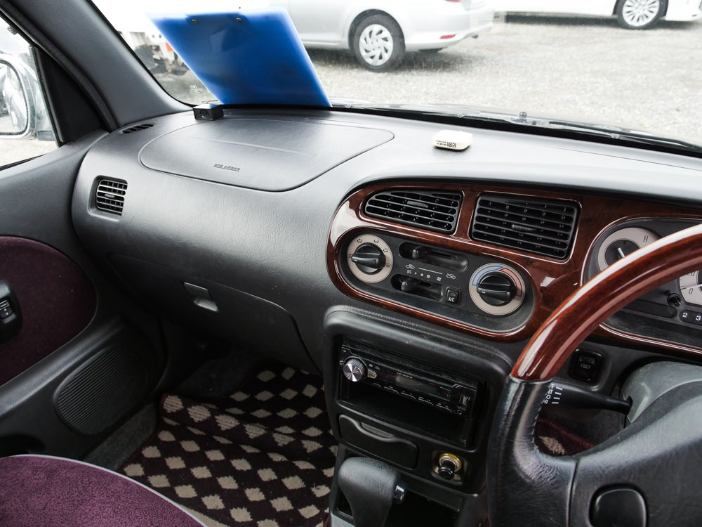 1999 Daihatsu Mira Gino