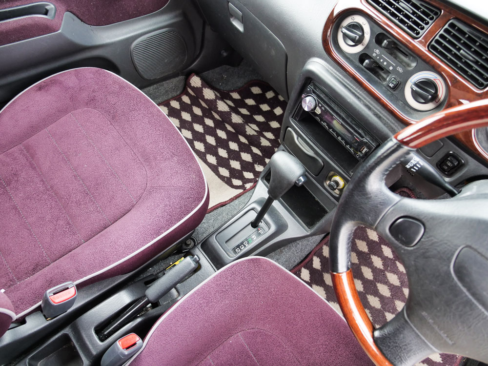 1999 Daihatsu Mira Gino