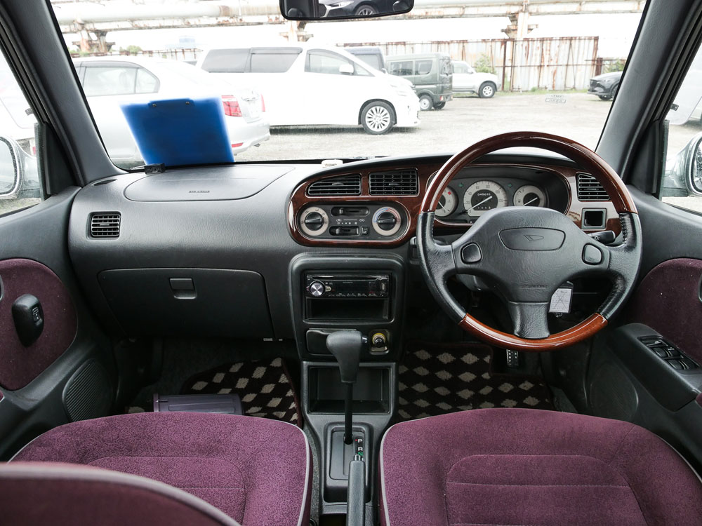 1999 Daihatsu Mira Gino