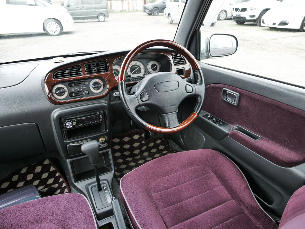 1999 Daihatsu Mira Gino