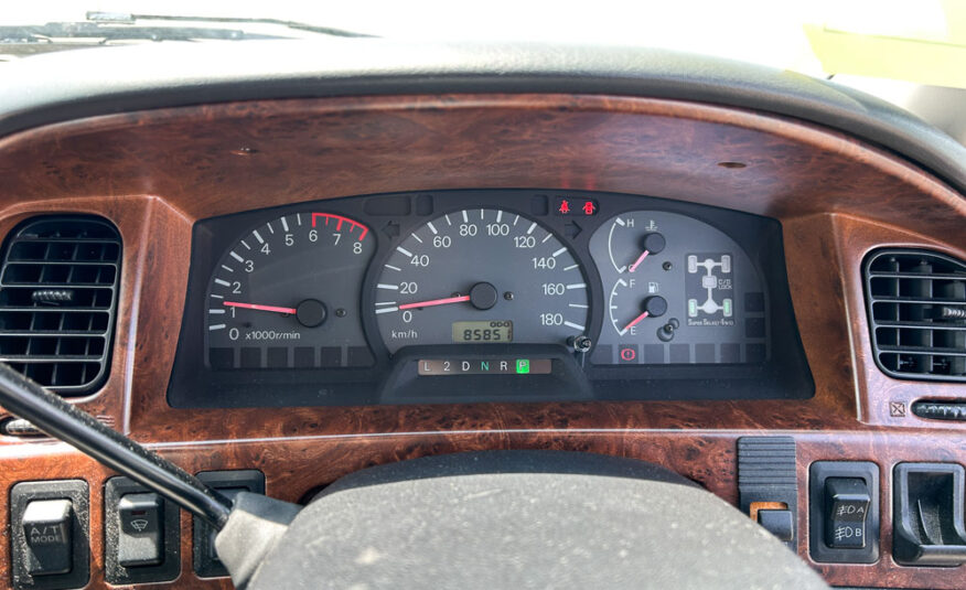 2000 Mitsubishi Delica