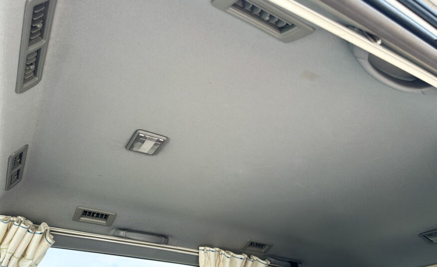 2000 Mitsubishi Delica