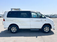 2000 Mitsubishi Delica Chamonix Right Side View