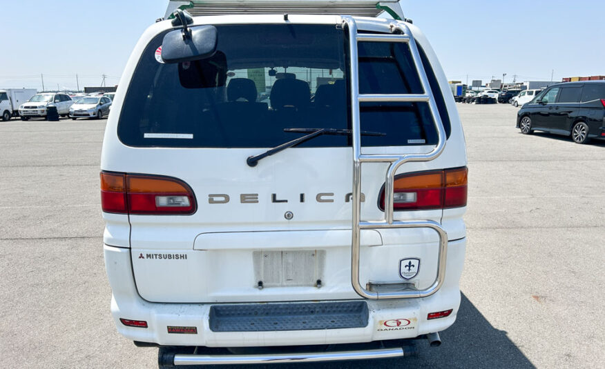 2000 Mitsubishi Delica Chamonix Rear Side View