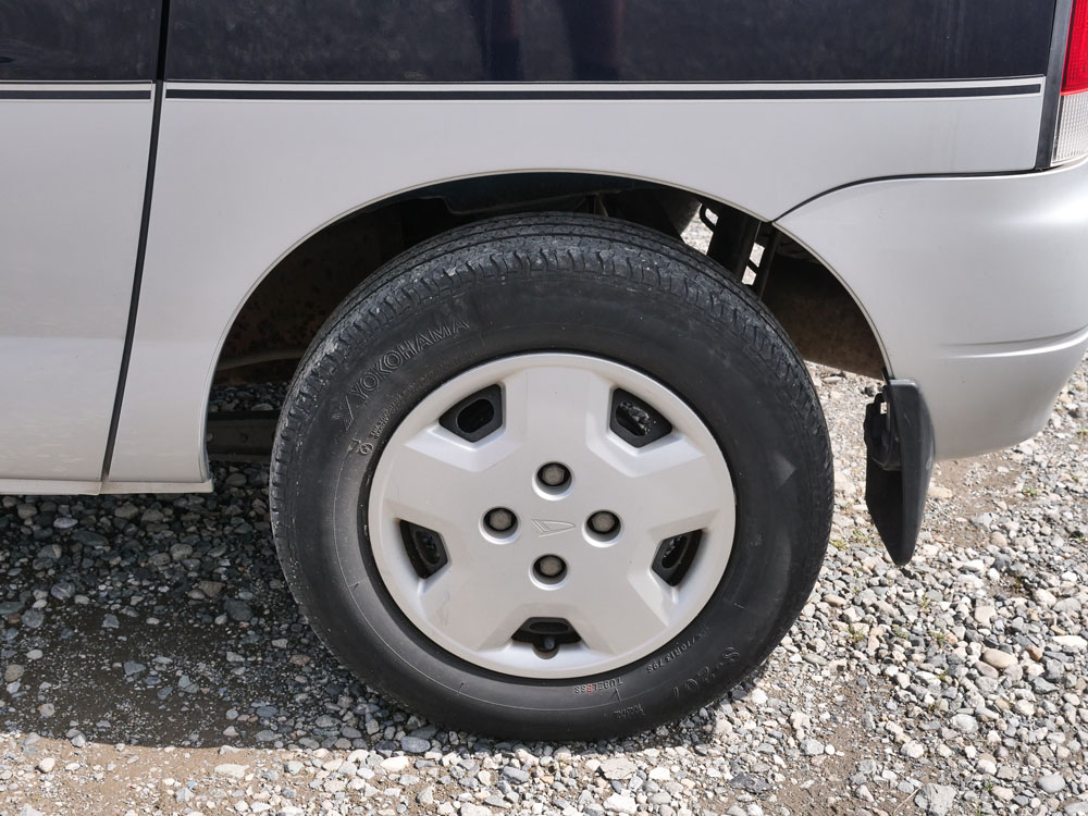 2000 Daihatsu Atrai