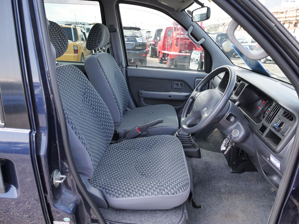 2000 Daihatsu Atrai