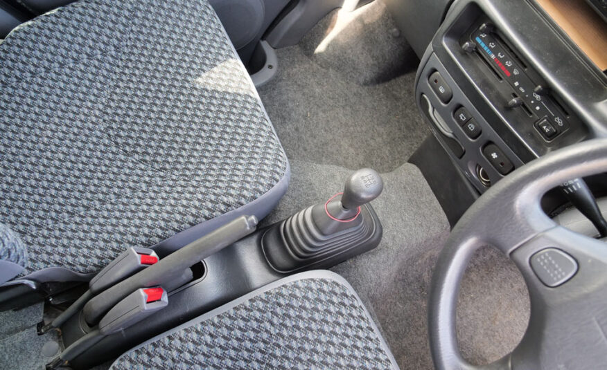 2000 Daihatsu Atrai