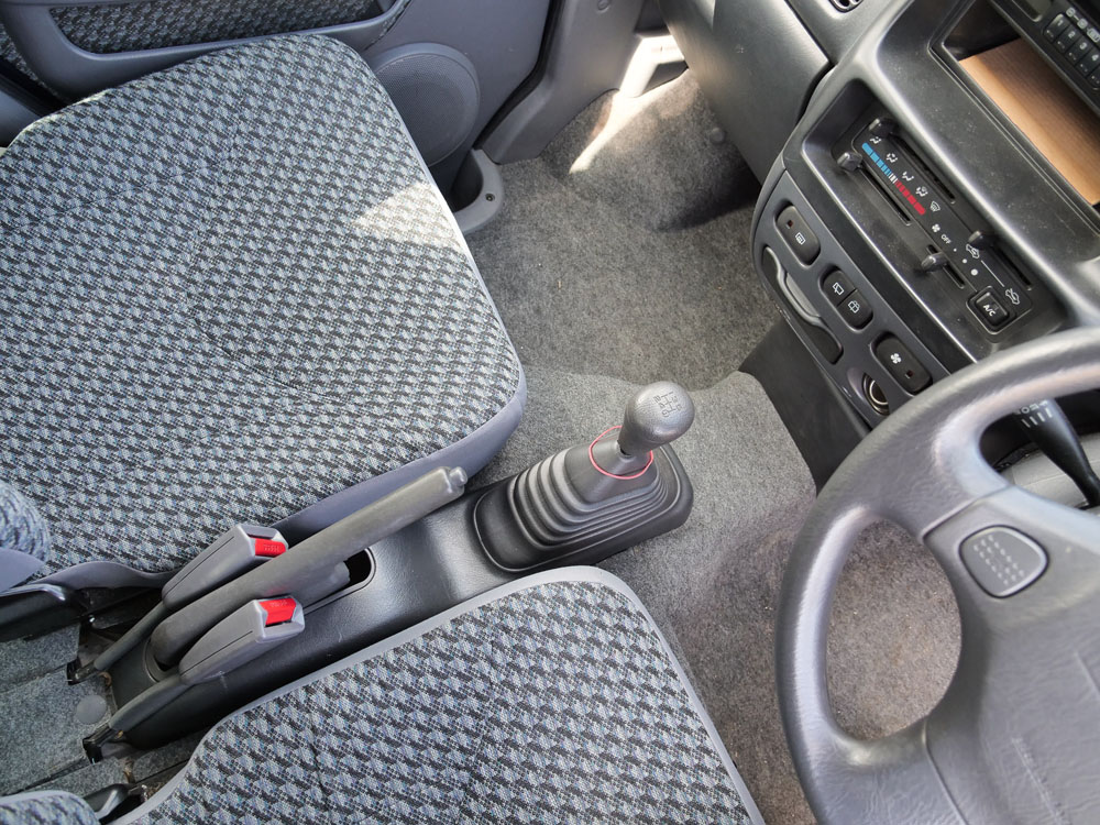 2000 Daihatsu Atrai