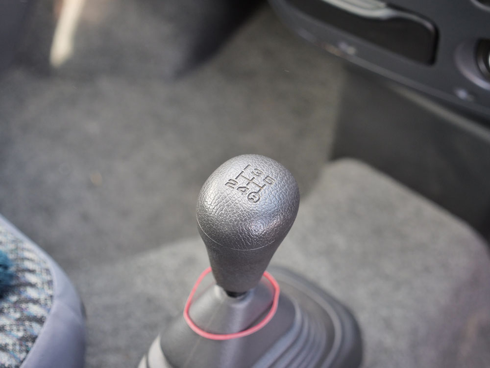 2000 Daihatsu Atrai