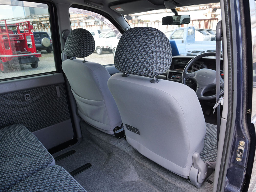 2000 Daihatsu Atrai