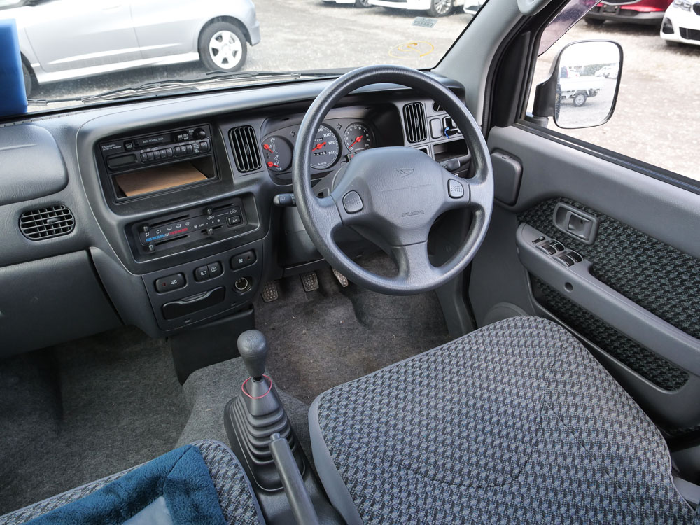 2000 Daihatsu Atrai
