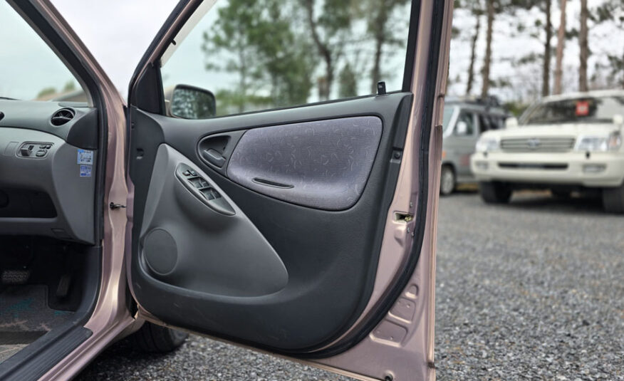 2000 Toyota Vitz
