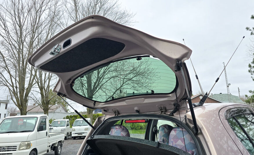 2000 Toyota Vitz