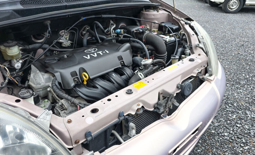 2000 Toyota Vitz Rose - Toyota Echo Rose Vue du moteur