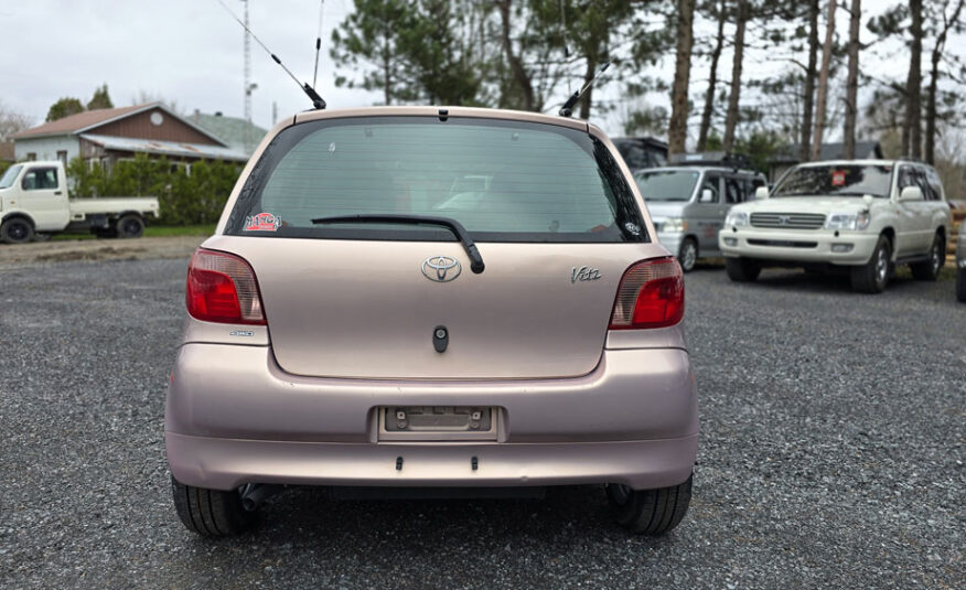 2000 Toyota Vitz Rose - Toyota Echo Rose Vue Arrière