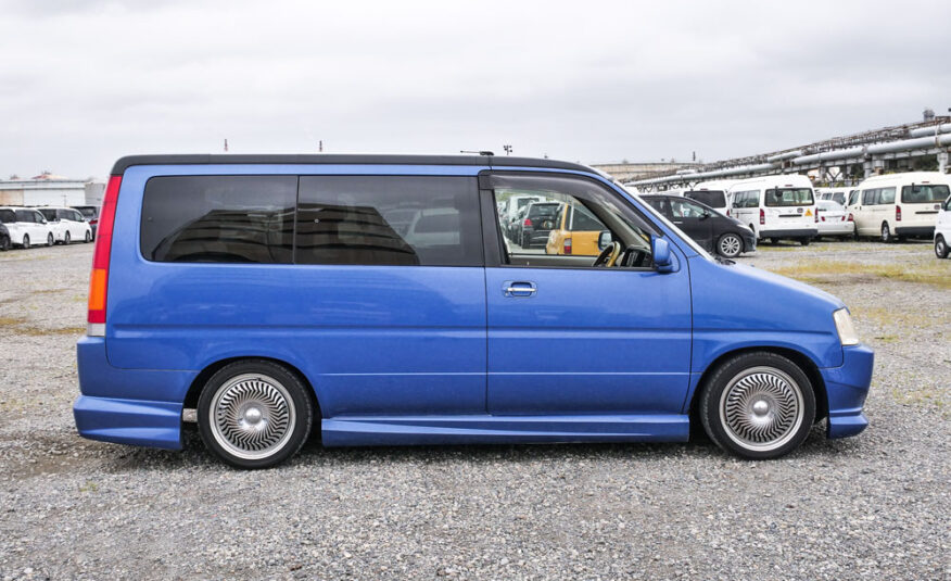 2000 Honda Stepwagon JDM Blue Right Side View