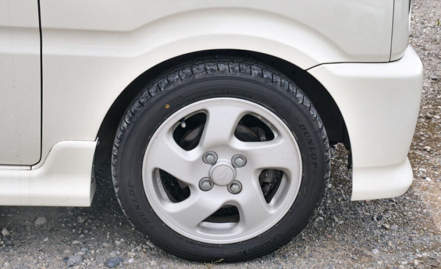 1999 Daihatsu Move