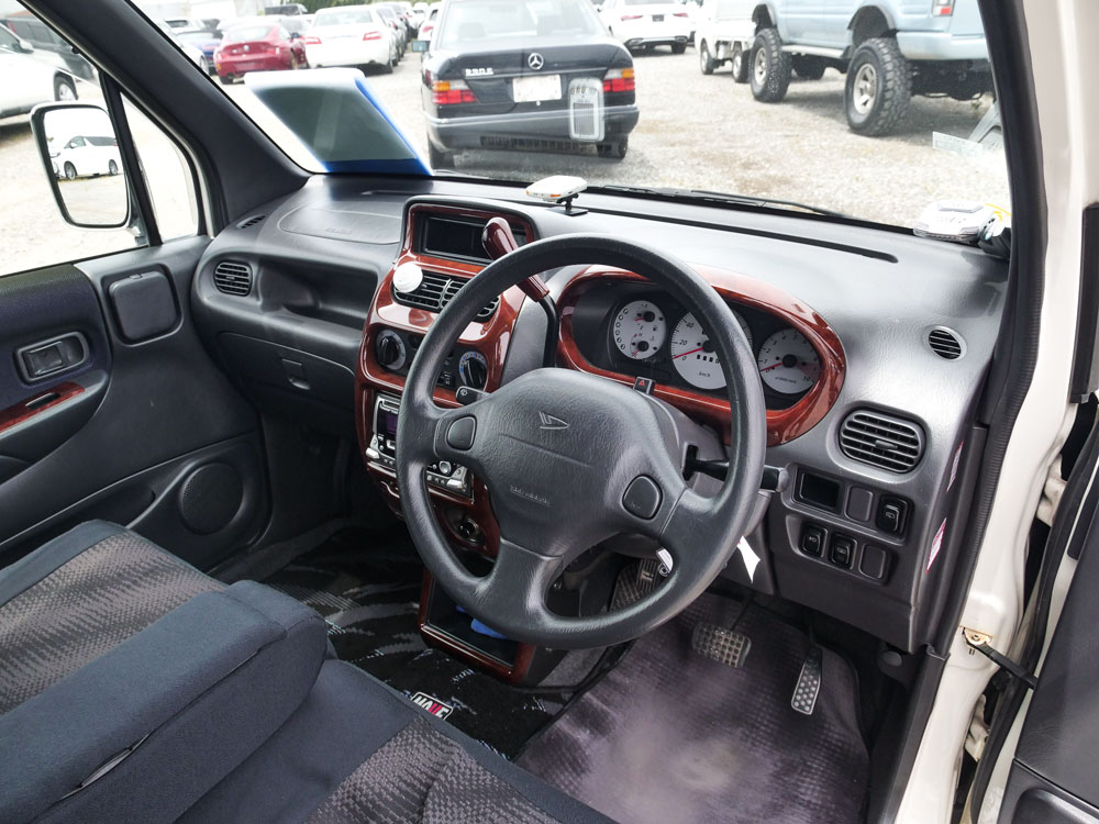 1999 Daihatsu Move